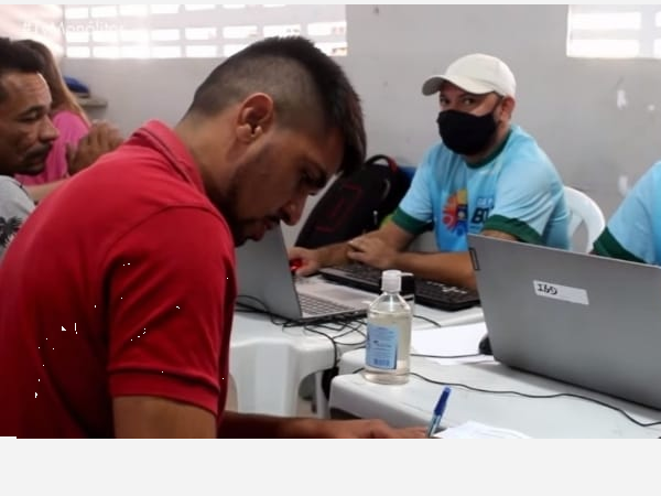 Projeto Café com Bolsa leva serviços gratuitos à comunidade de Arisco